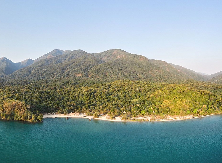 Mahale_Mountain_National_Park_750_550shar-50brig-20_c1