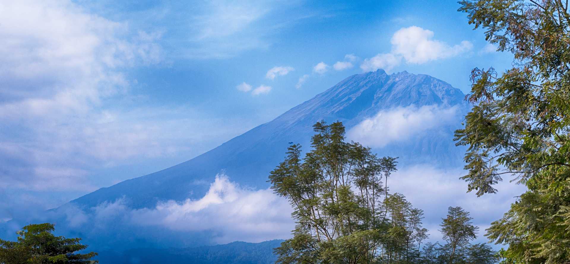 mt-meru-1390